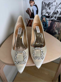 Badgley Mischka Off White Size 7 1/2 Shoes