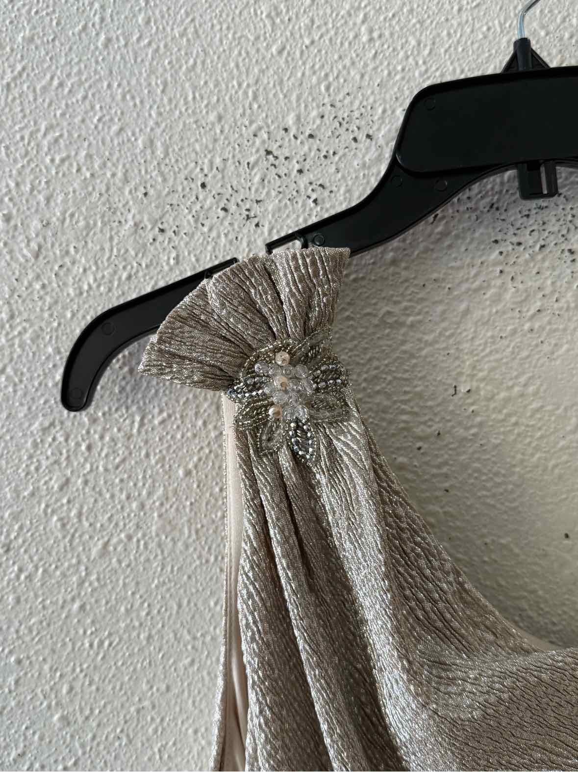 David Meister Metallic champagne Size 6 Dress