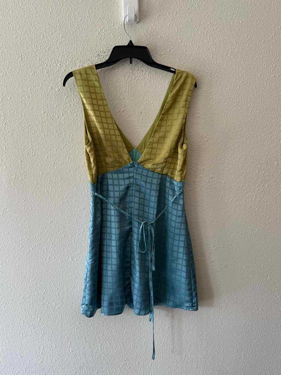 Bailey Rose Green and Blue Size L Dress