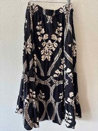 Beyond by Vera black and beige Size M Skirt