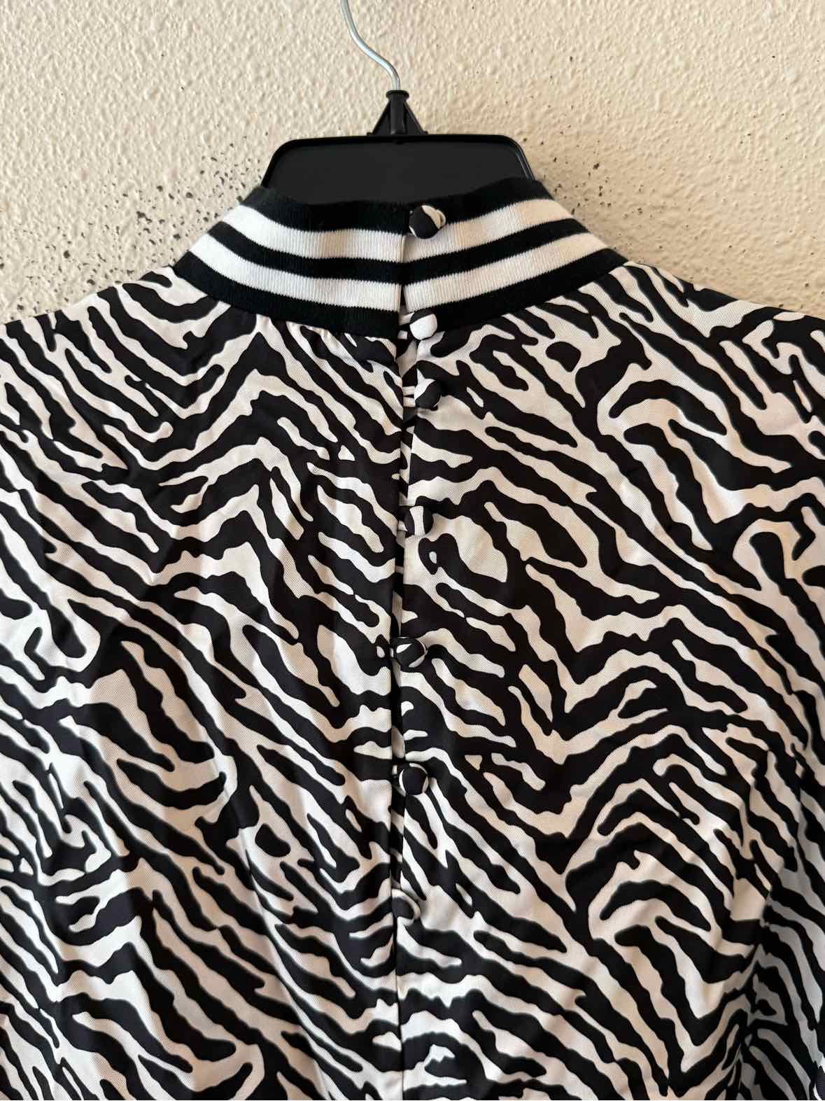Hunter Bell Black and white Size L Shirt