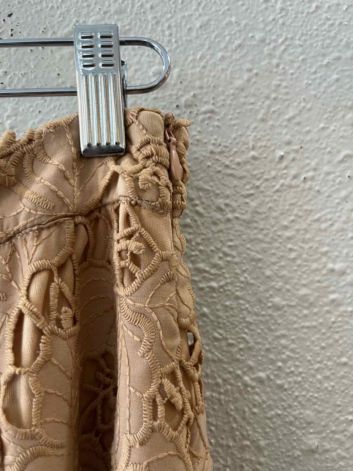 Eb Luxe Los Angeles Tan Size L Skirt