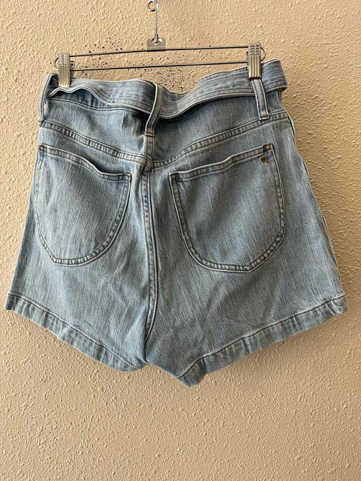 Madewell Lightwash Size 29 Shorts