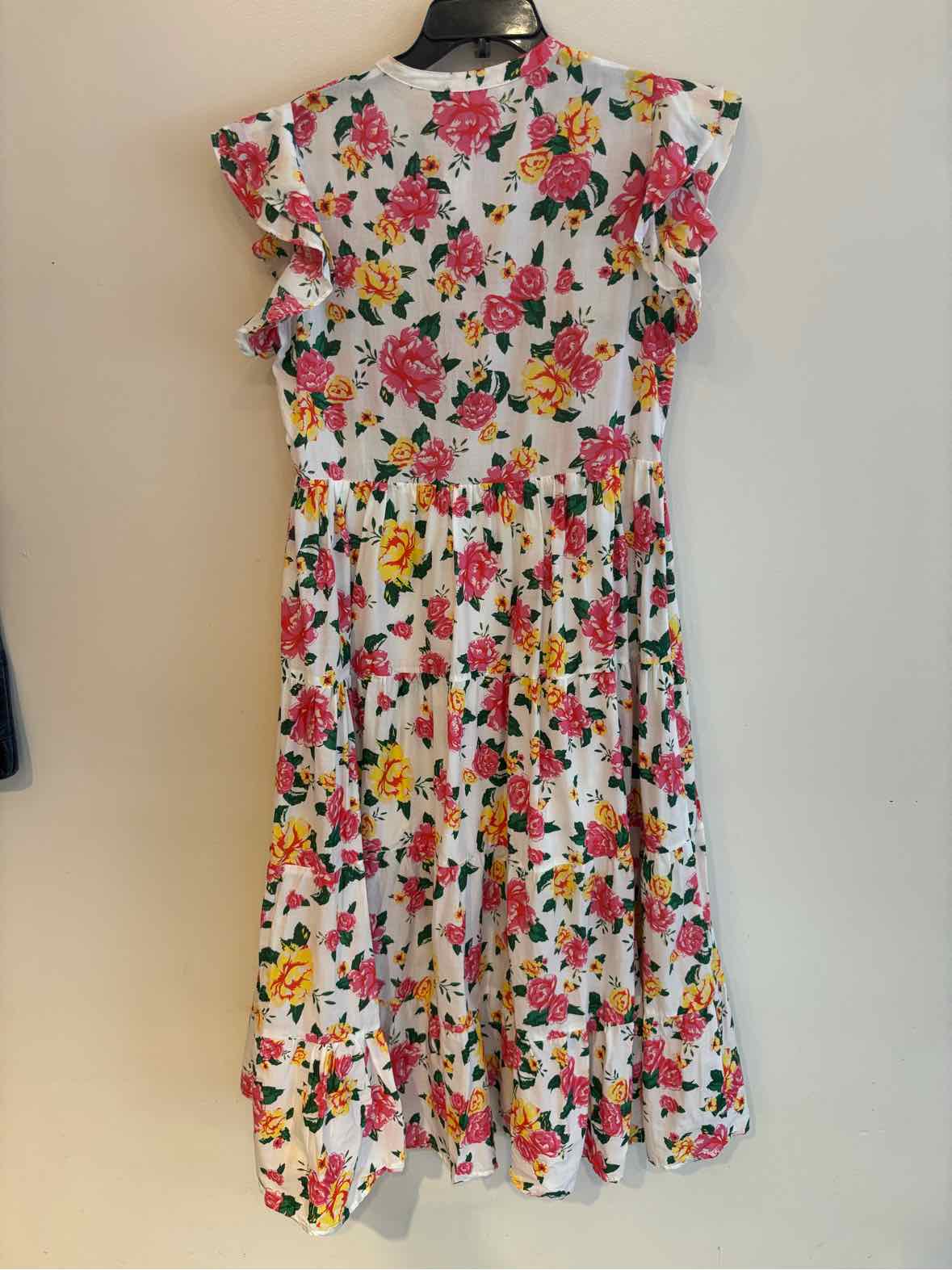 Olivaceous White and Pink Size L Dress
