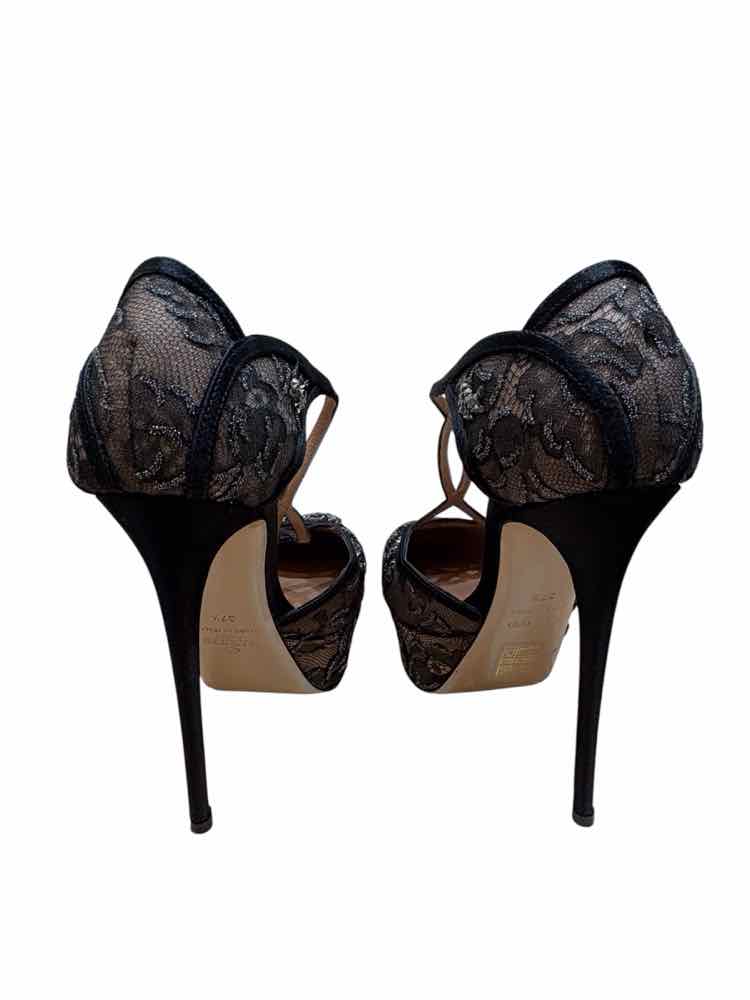 Valentino Garavani Black and nude Size 37 1/2 Shoes