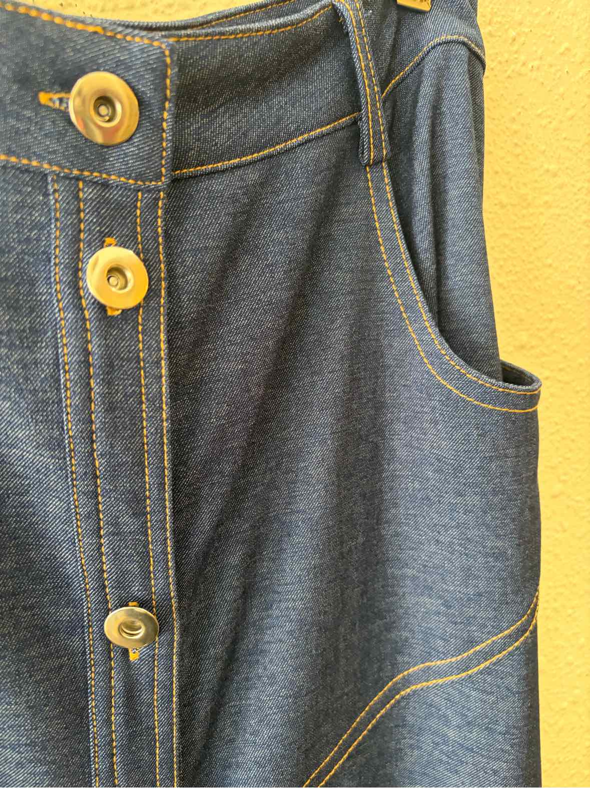 Area stars Dark Wash Size M Skirt