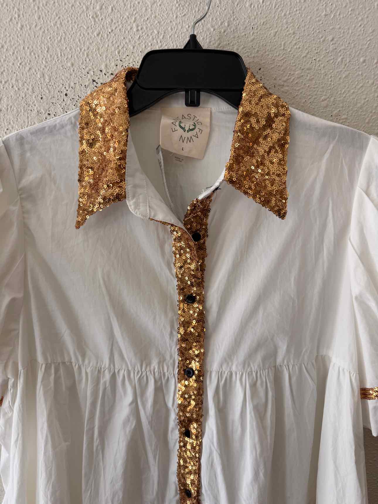 Fantastic Fawn White and Gold Size L Dress