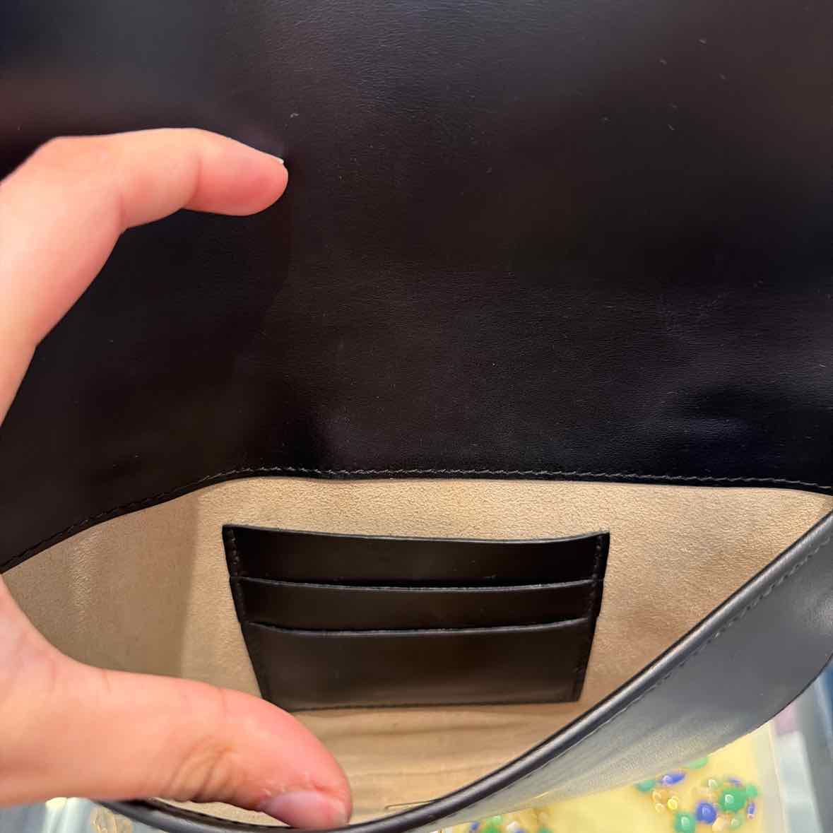 Ephyre Black Handbag