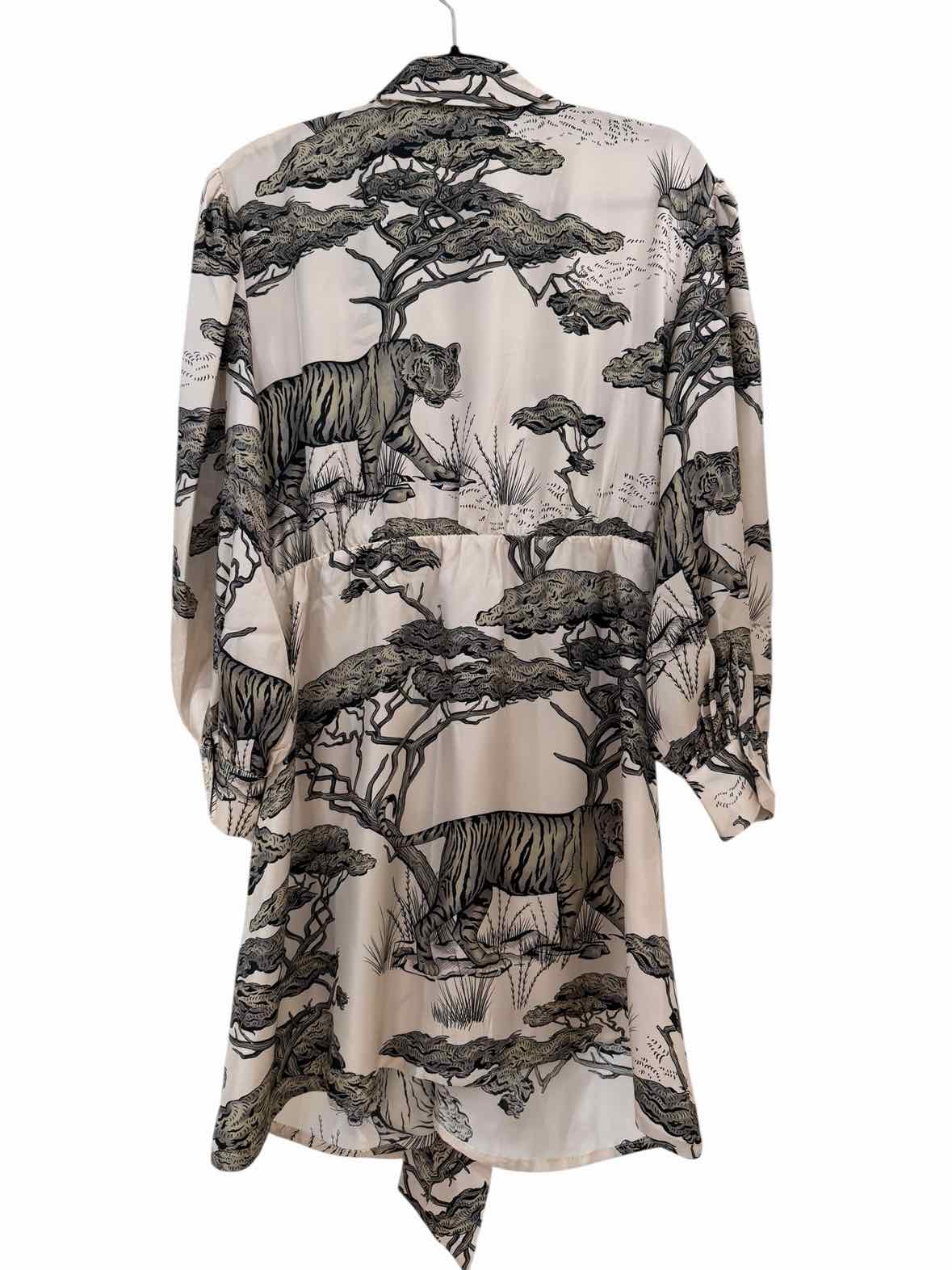 LAS SURENAS Ivory and Green Size M Dress
