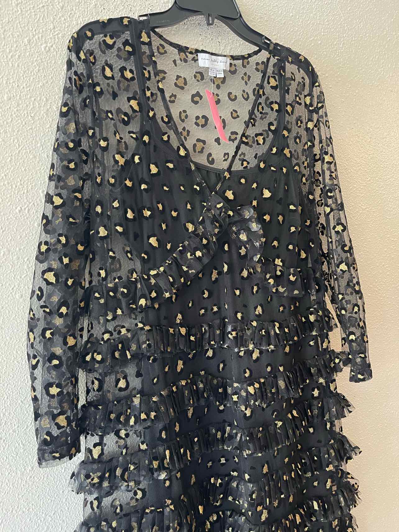 Never Fully Dressed Black and Gold Size 14 Dress