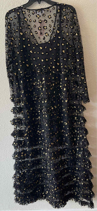 Never Fully Dressed Black and Gold Size 14 Dress