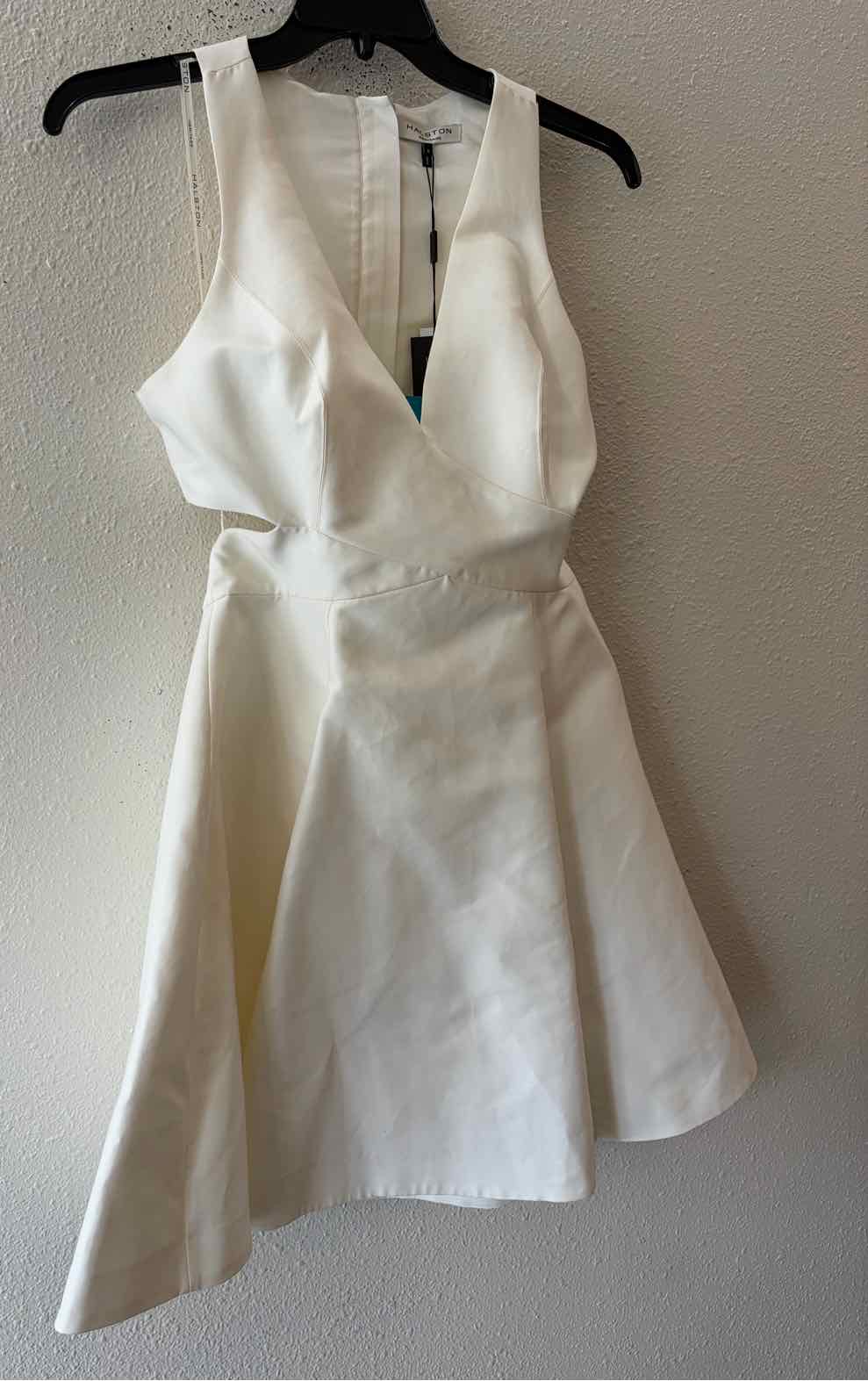 Halston Off White Size 6 Dress