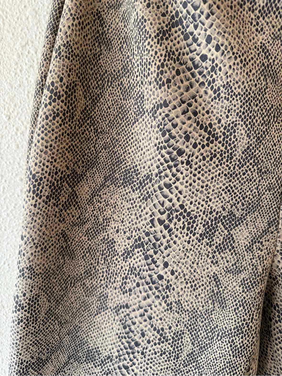 Zara beige and black Size S Pants