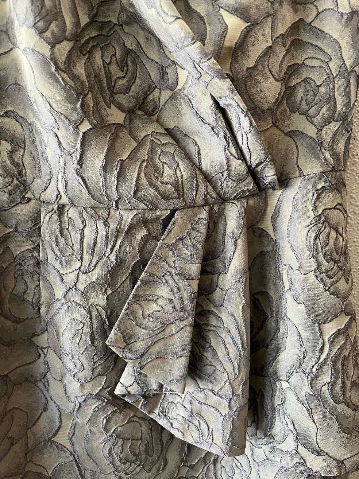 Carmen Marc Valvo dark beige multi Size 4 Dress