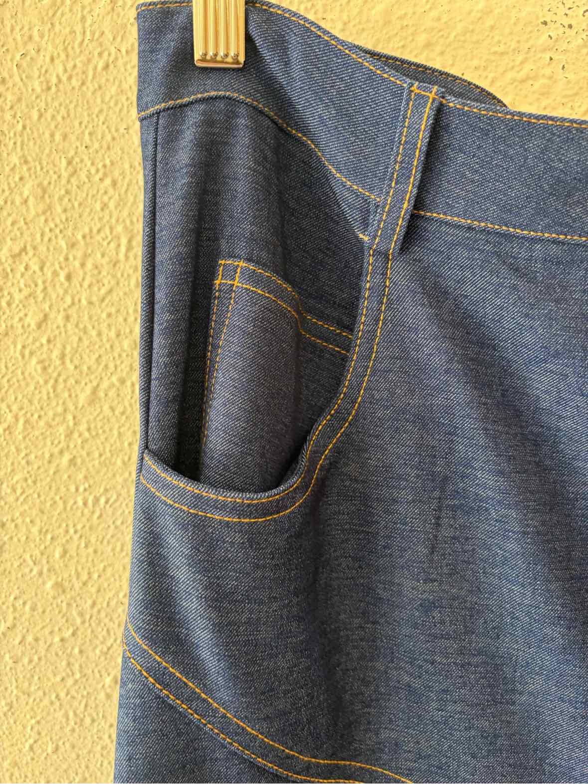 Area stars Dark Wash Size M Skirt