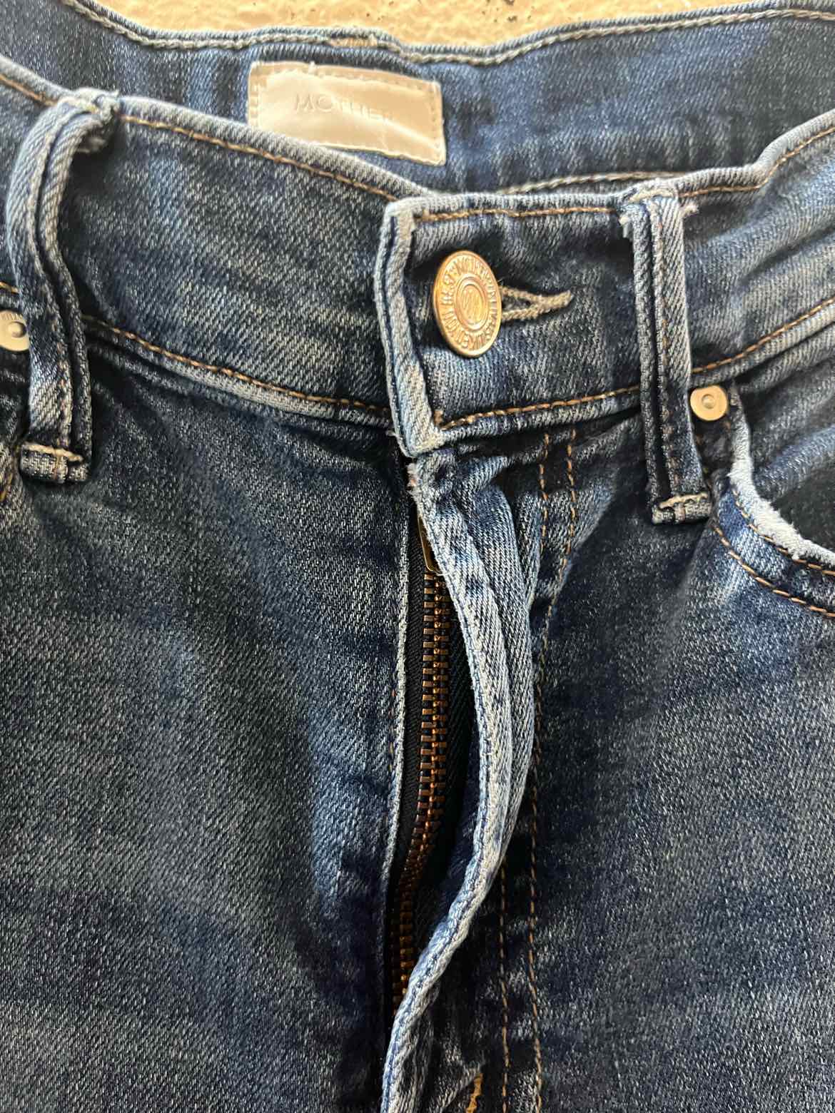 Mother Dark Wash Size 24 Jeans
