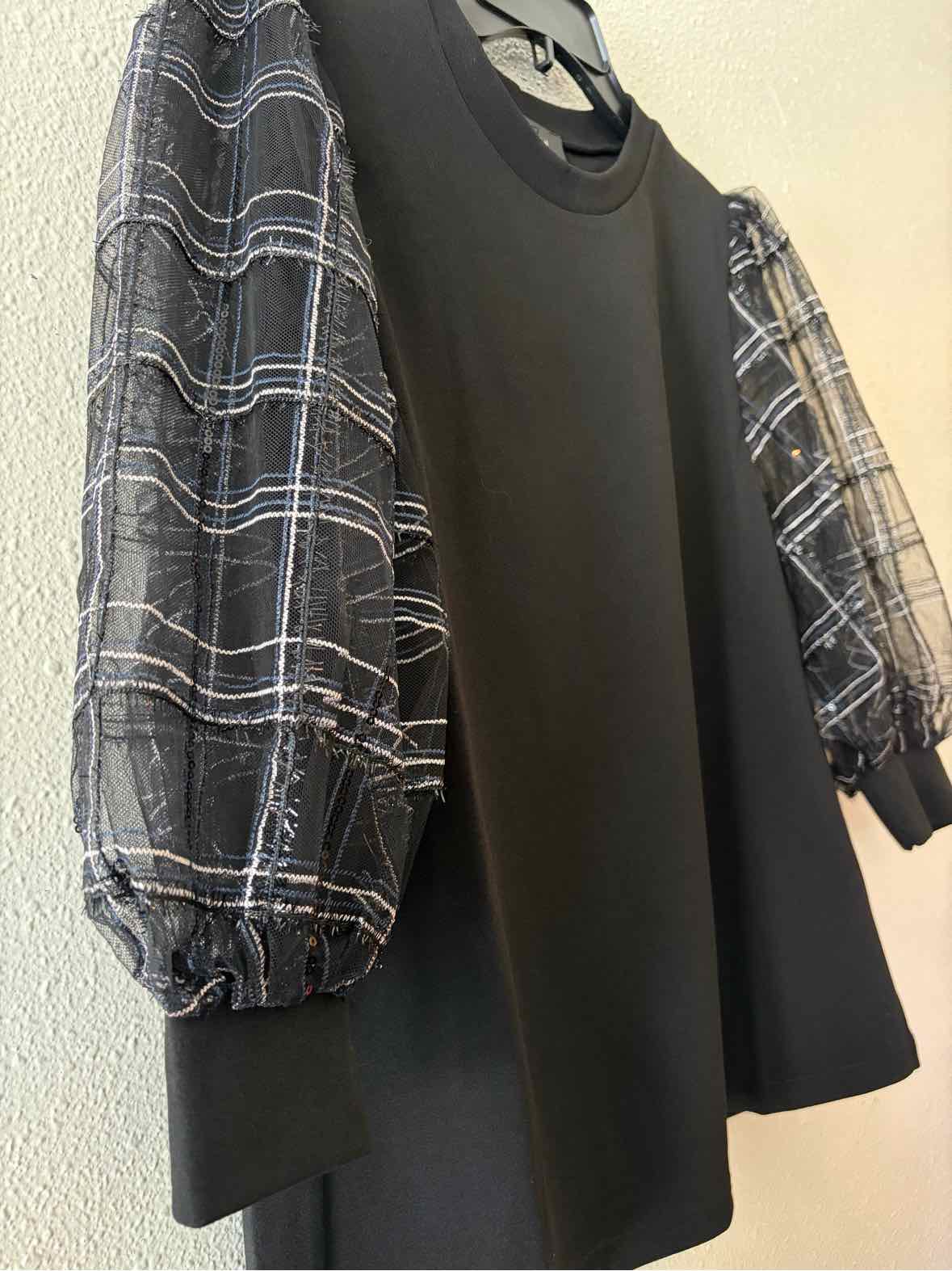 Gracia Black & Silver Size M Shirt